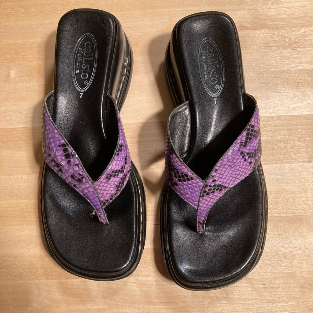 Athena Alexander Black Sandal Thongs with Purple Snake-Print Straps